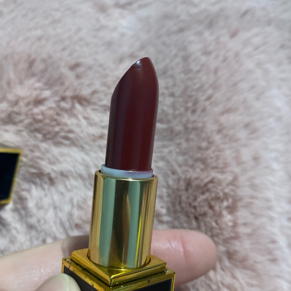 Tom Ford Velvet Cherry Lipstick - Picture 6 of 15
